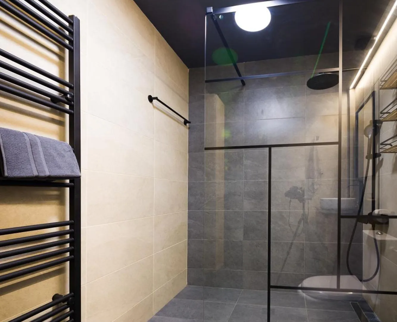 Sv Luxury Apt Thessaloniki